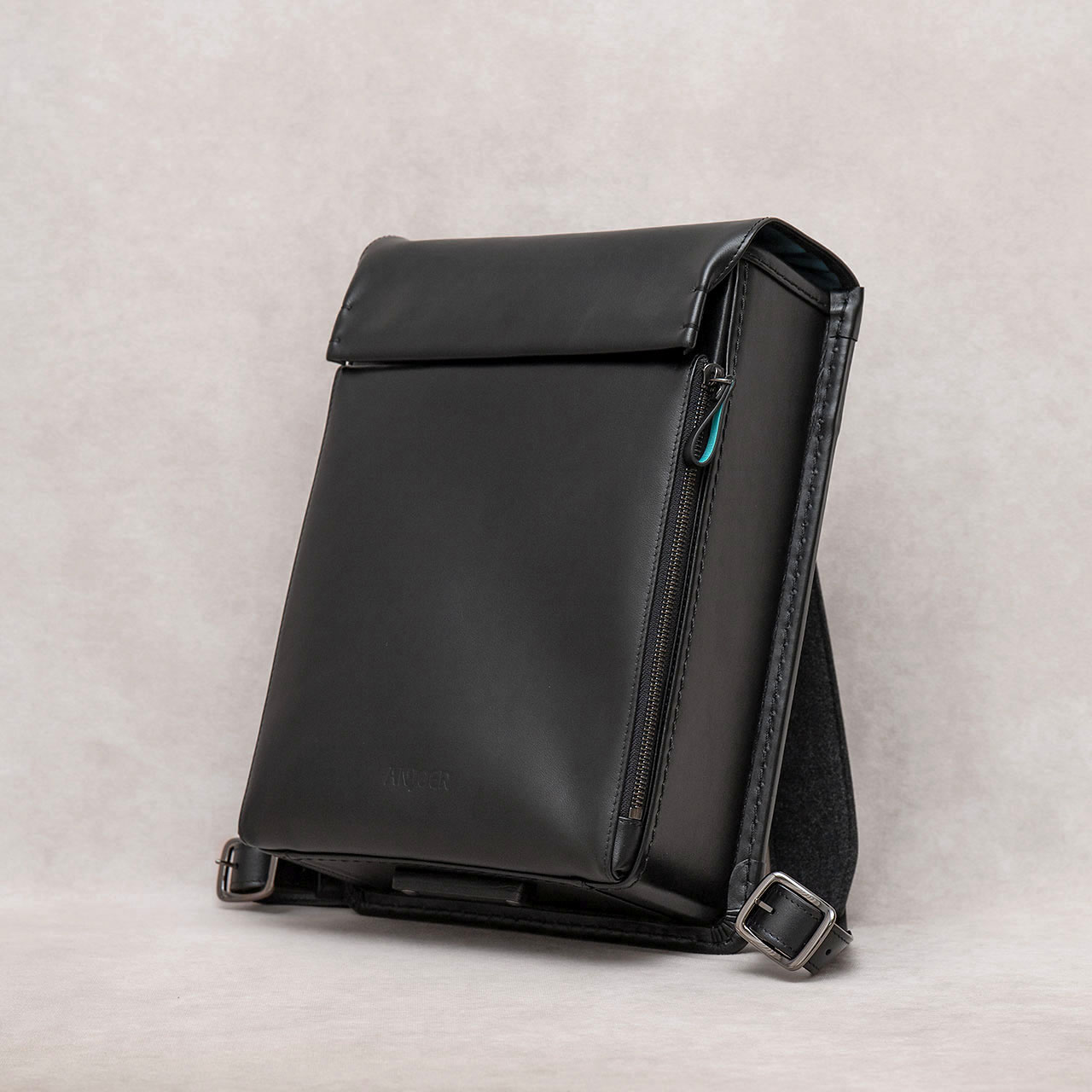 anjoerフラップバッグ