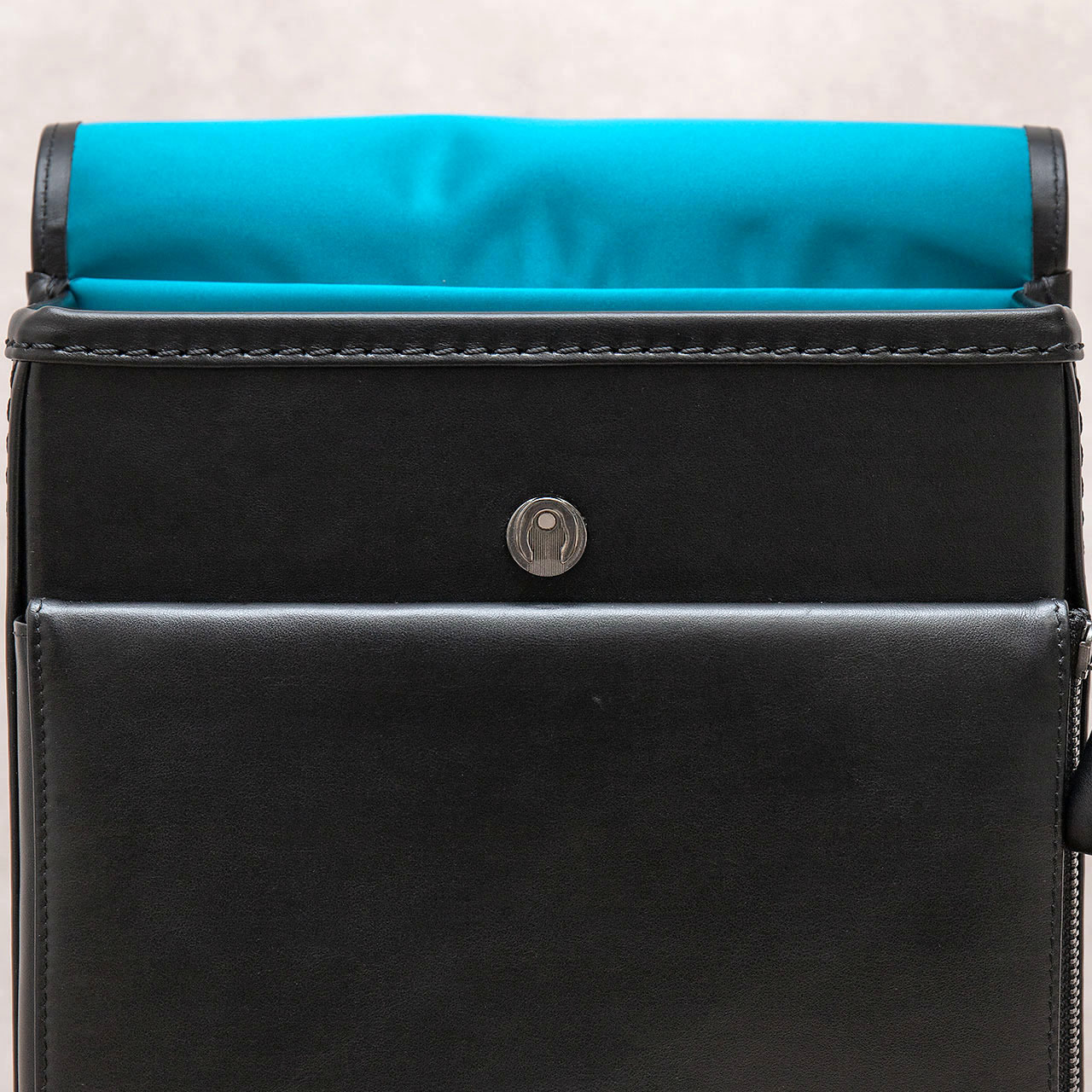 anjoerフラップバッグ